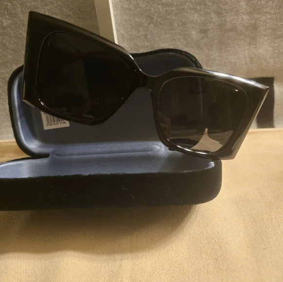 YSL Cat-Eye Women's Sunglasses - Picture 2 of 9